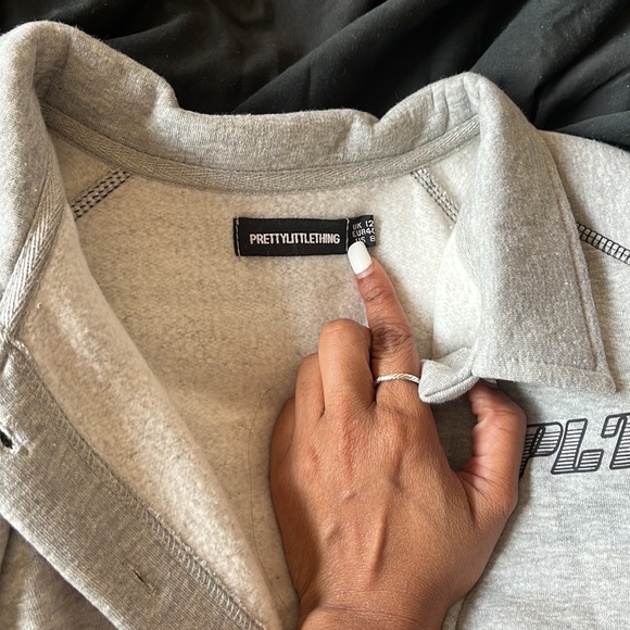 Pretty little thing romper made out of sweatpants material - Picture 7 of 8